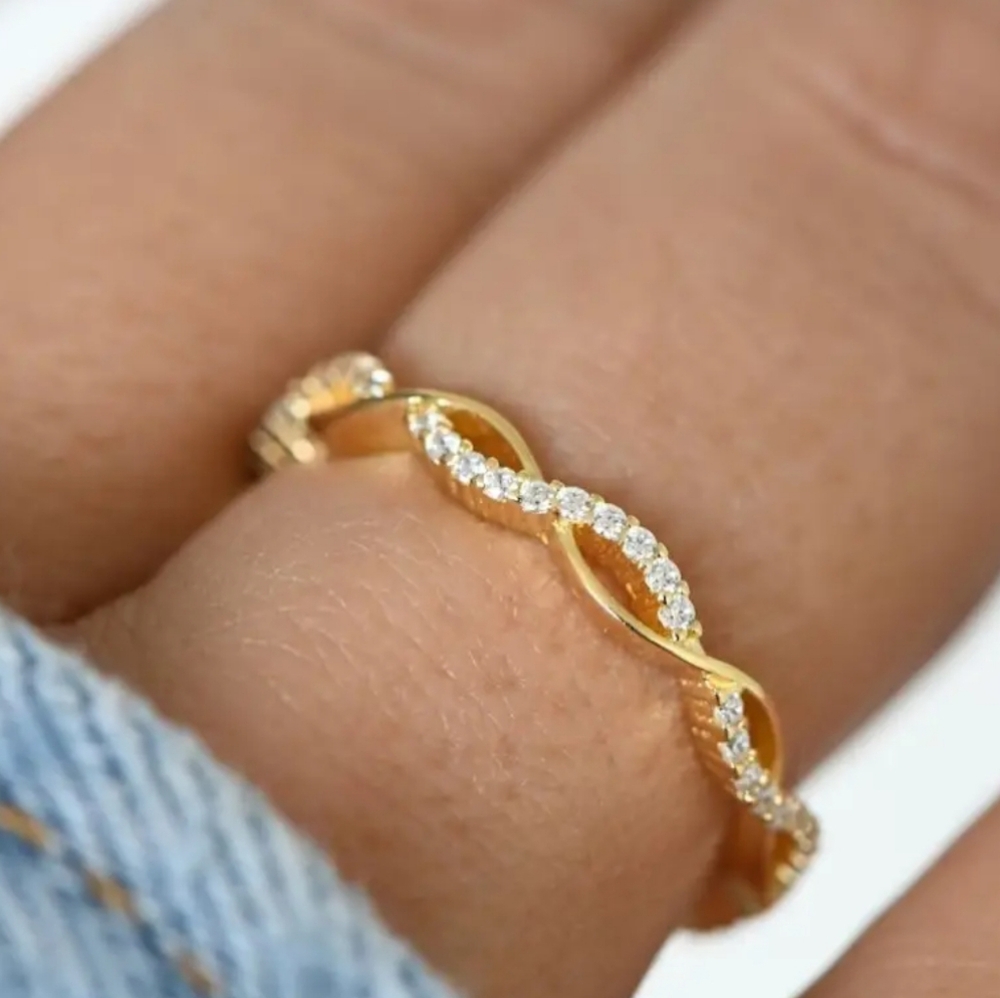 Gold Cubic Zirconia Twist Ring